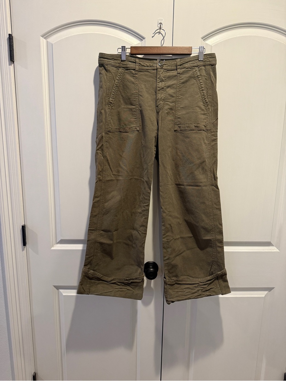 Women’s American Eagle Green Stovepipe Pants- 14